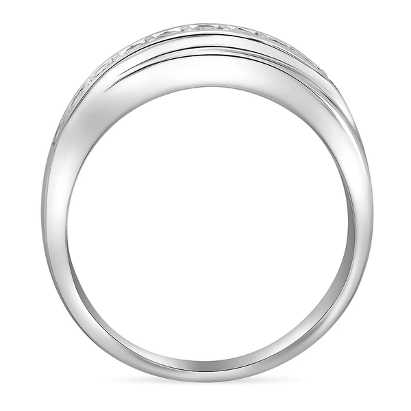 Кольцо с цирконами из серебра 925 пробы