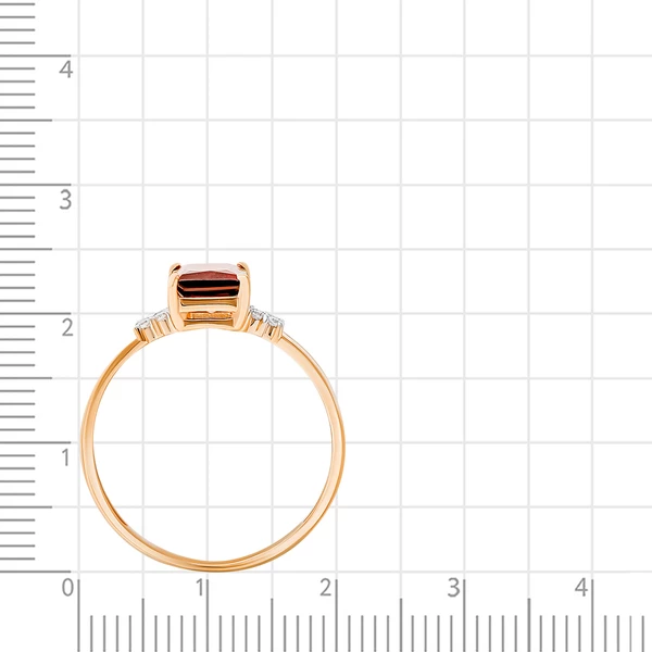 Кольцо с гранатом и фианитами из красного золота 585 пробы