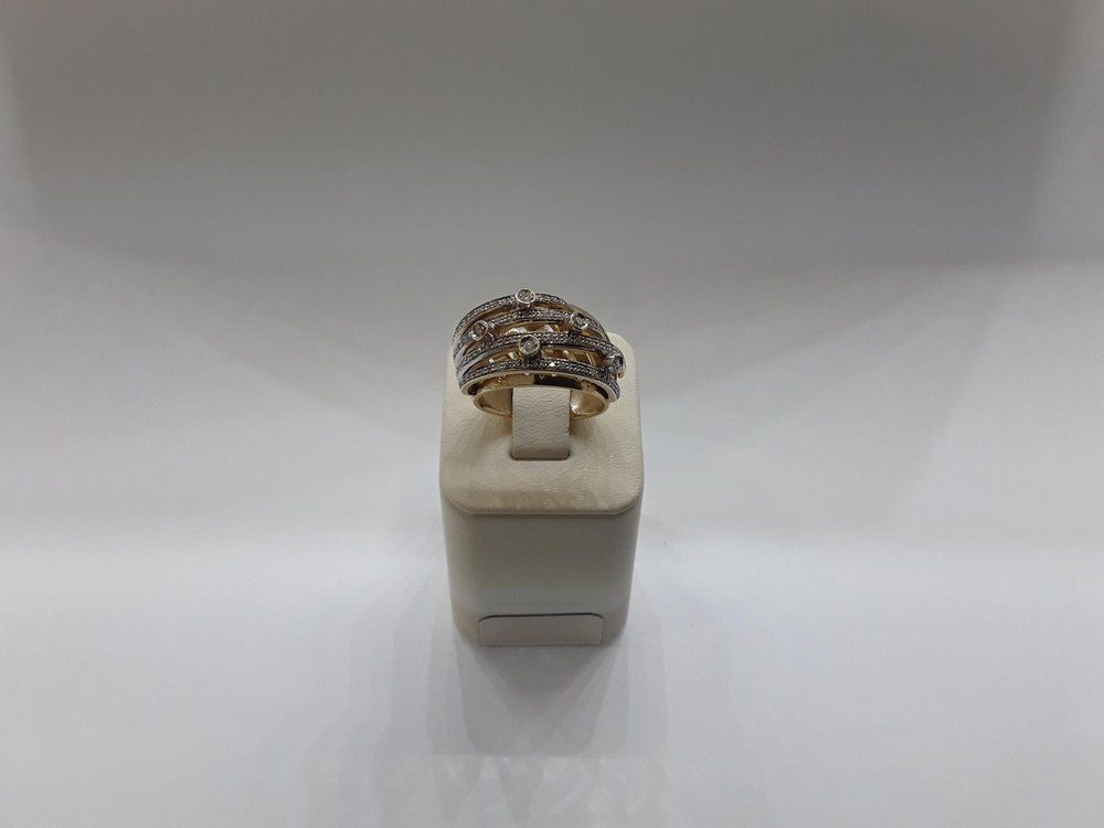 Кольцо с бриллиантами из комбинированного золота 500 пробы
