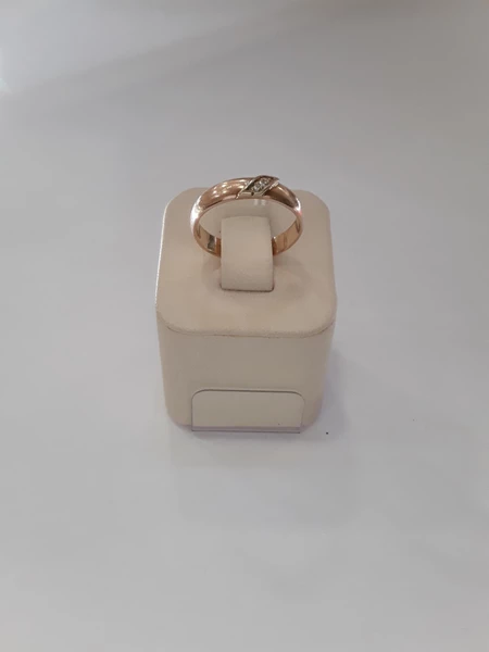 Кольцо обручальное с бриллиантом из красного золота 585 пробы 1