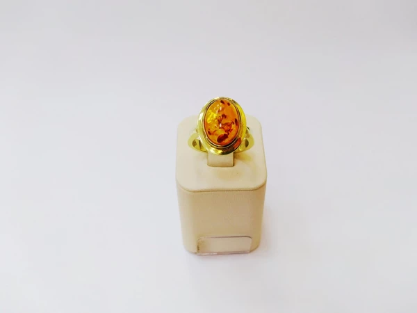 Кольцо с янтарем из желтого золота 585 пробы