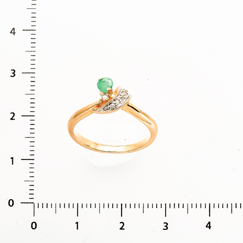 Кольцо с изумрудом и бриллиантами из комбинированного золота 585 пробы