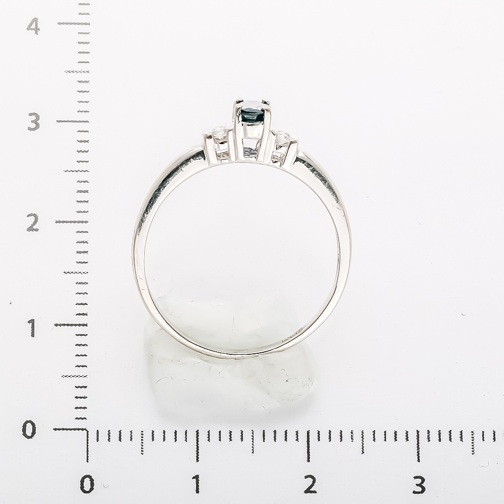 Кольцо с сапфиром и бриллиантами из белого золота 585 пробы