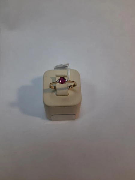 Кольцо с рубином синтетическим из желтого золота 585 пробы