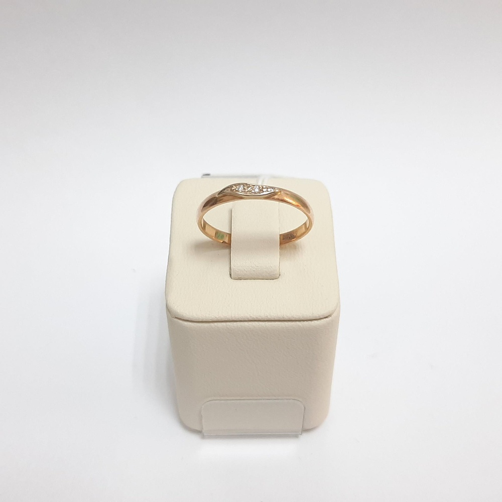 Кольцо обручальное с бриллиантом из комбинированного золота 585 пробы