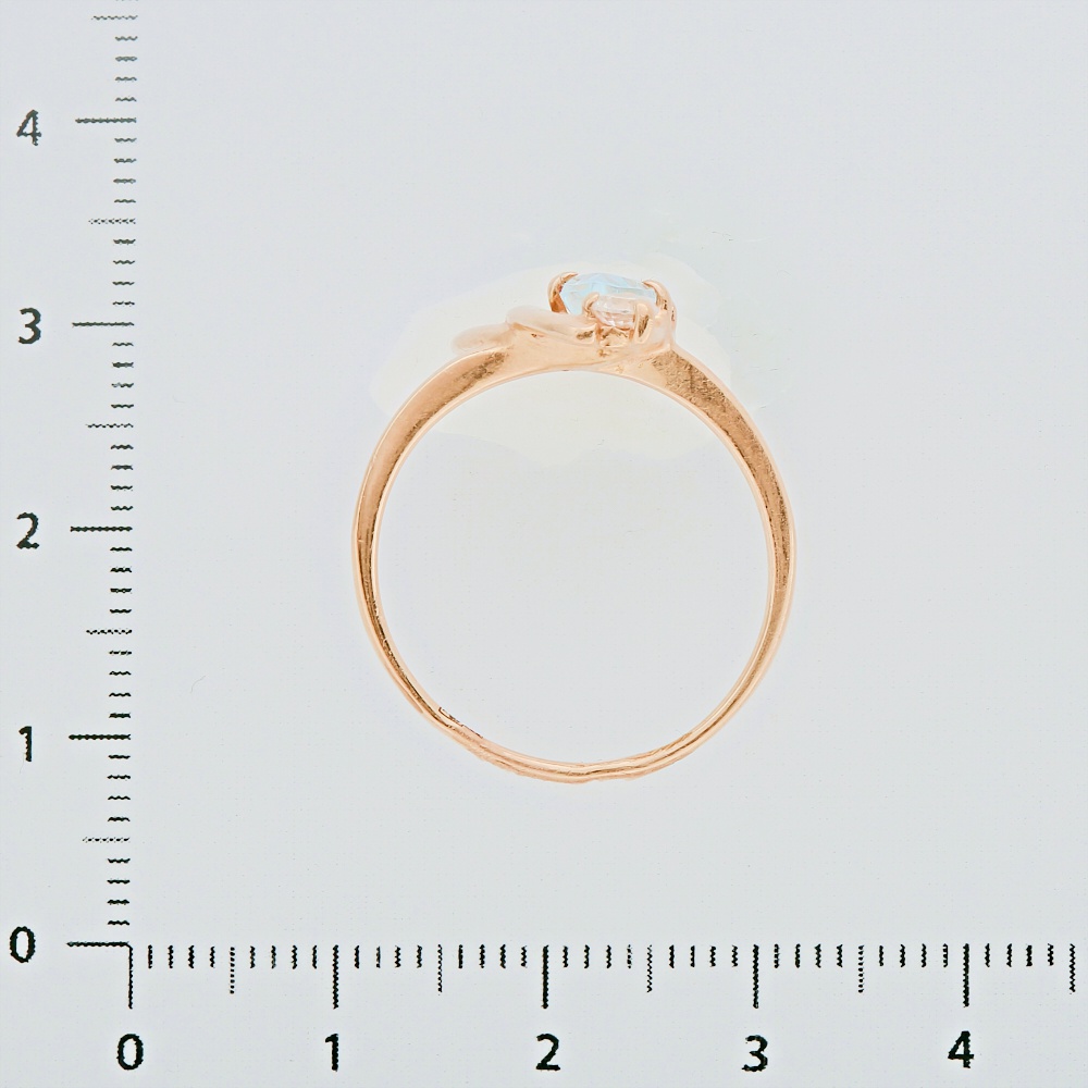 Кольцо с топазом из комбинированного золота 585 пробы