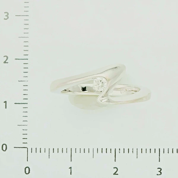 Кольцо с бриллиантом из белого золота 750 пробы 2
