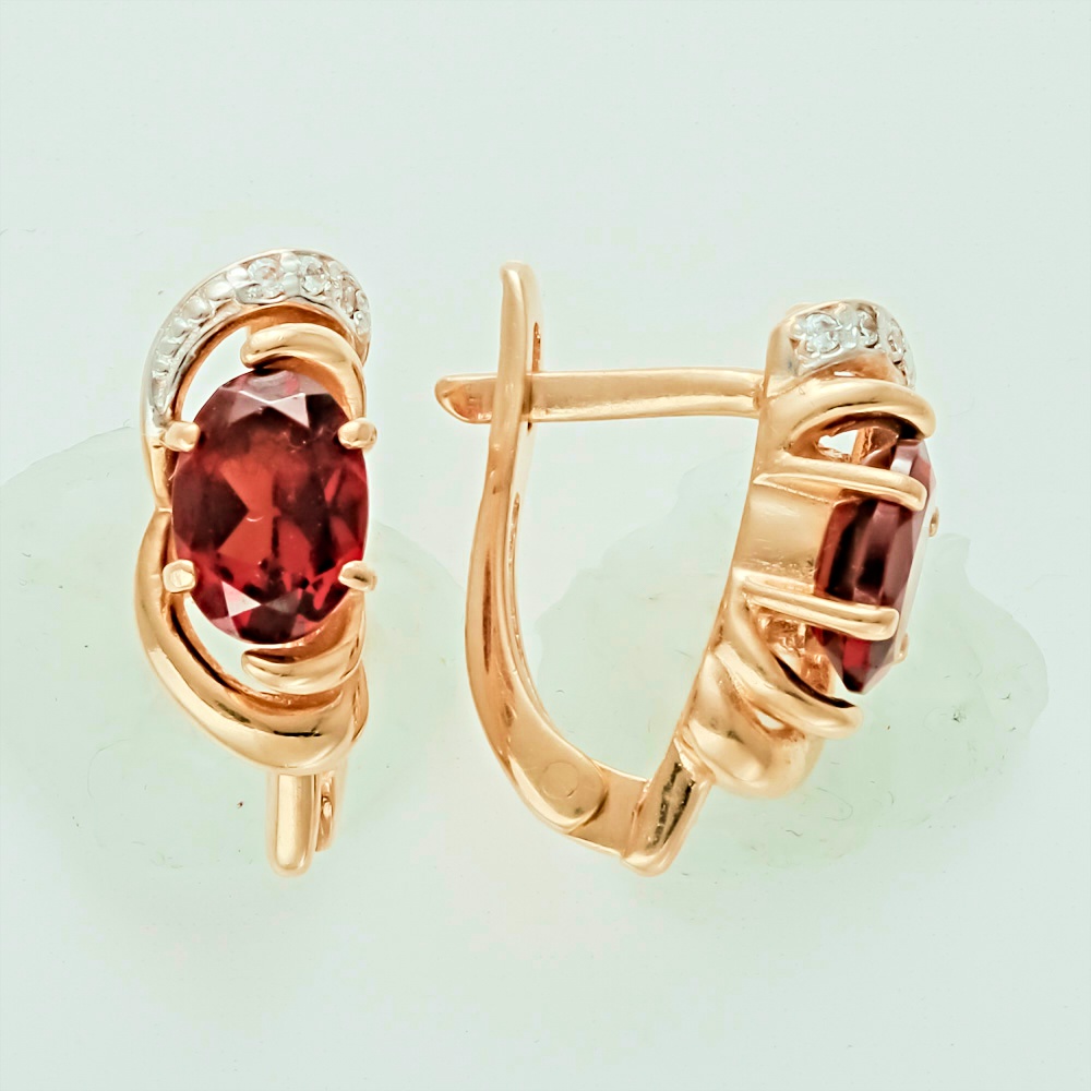 Серьги с фианитом из красного золота 585 пробы