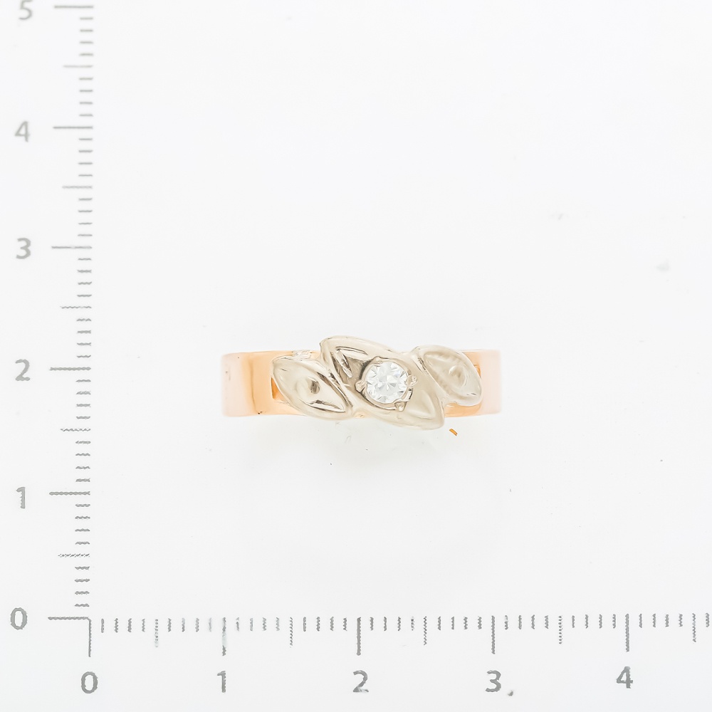 Кольцо с фианитом из комбинированного золота 583 пробы