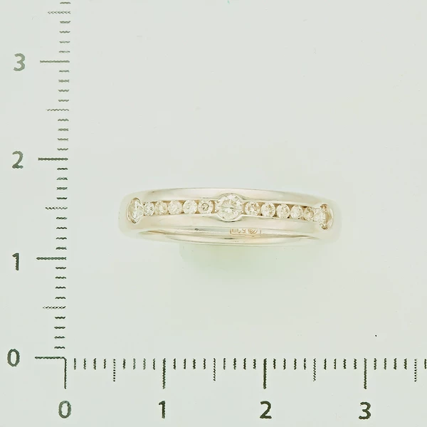 Кольцо с бриллиантом из белого золота 500 пробы 2