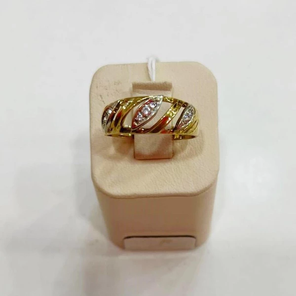Кольцо с фианитом из желтого золота 375 пробы 1