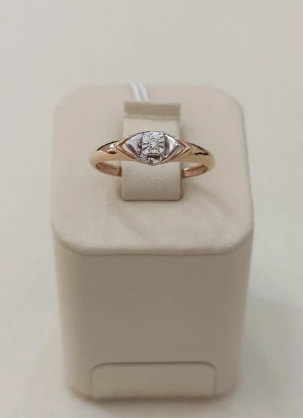 Кольцо с бриллиантом из красного золота 375 пробы