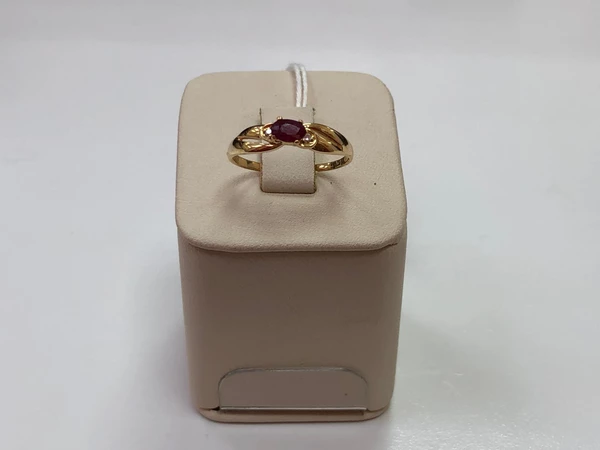 Кольцо с рубином из желтого золота 750 пробы