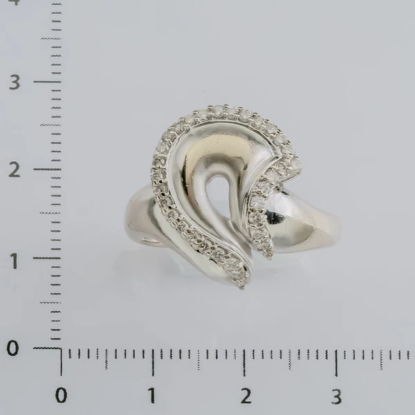 Кольцо с бриллиантом из белого золота 750 пробы 2