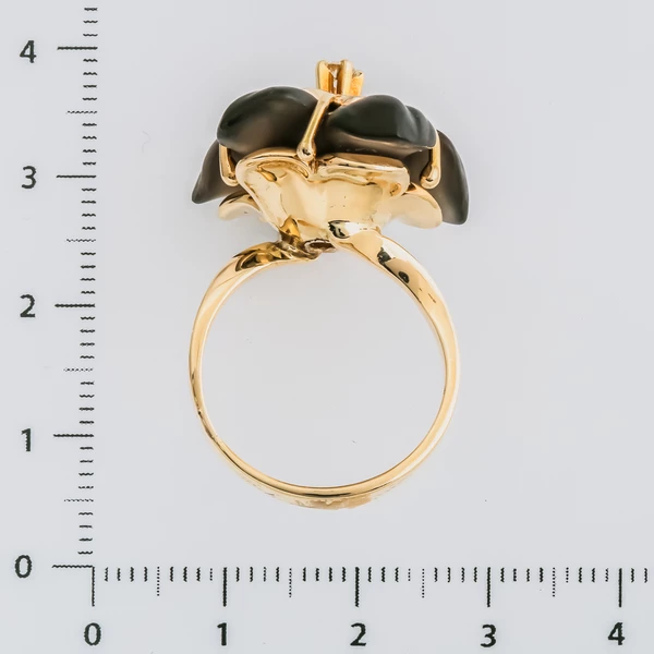 Кольцо с ониксом из желтого золота 750 пробы